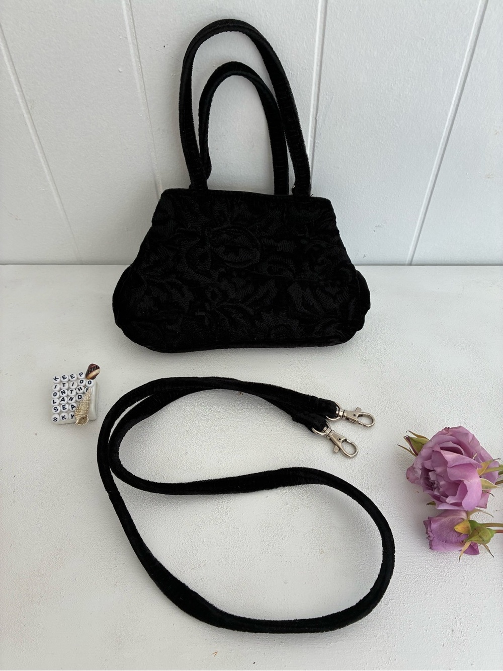 90s Frankie & Johnnie Black Velvet Women's Handbag with Detachable Strap